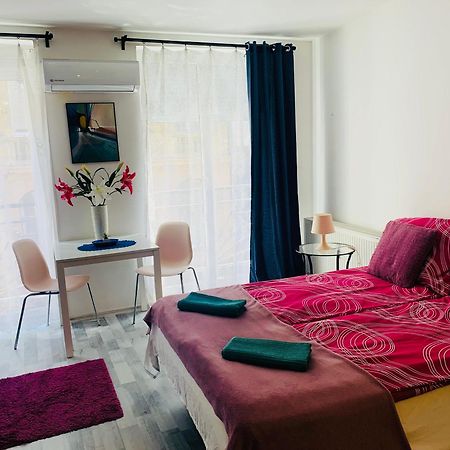 Onyx Apartment With Free Private Garage + Ac Budapest Eksteriør bilde